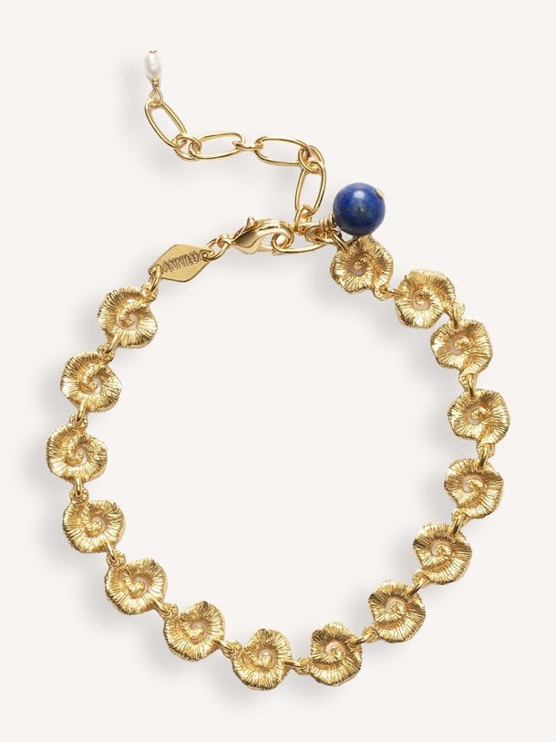 Ontdek de Under the Sun vergulde armband van Anni Lu in de kleur Goudkleur bij Orangebag. Op werkdagen voor 21:45 besteld, morgen in huis.