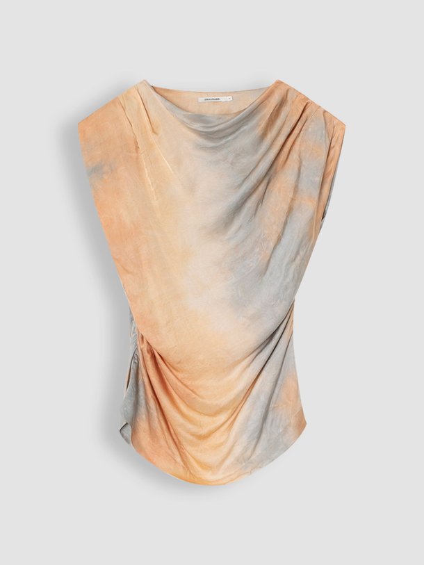 Ontdek de Ruth viscose top met dessin van Graumann in de kleur zand bij Orangebag. Op werkdagen voor 21:45 besteld, morgen in huis.