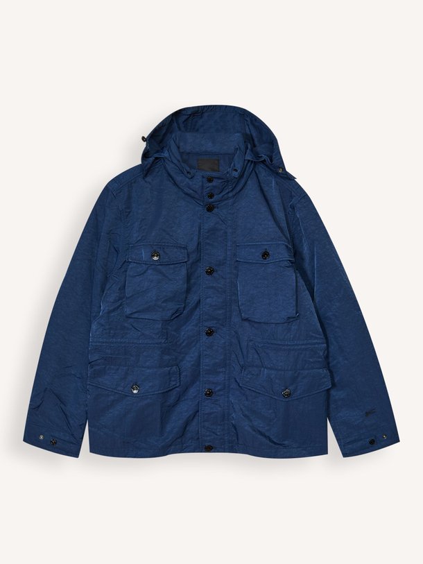 Ontdek de Field geweven jack van Denham in de kleur Donkerblauw bij Orangebag. Op werkdagen voor 21:45 besteld, morgen in huis.