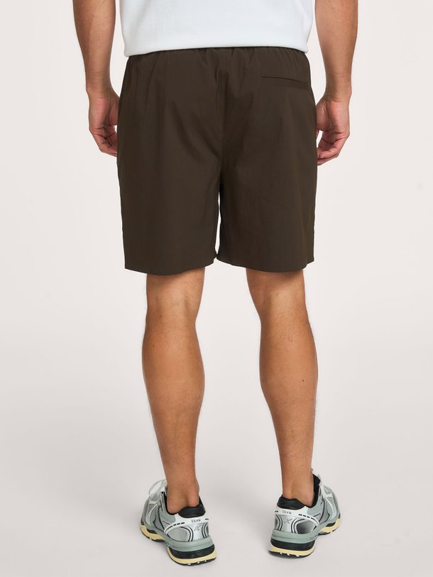 Ontdek de Signature Tech Shorts van Les Deux bij Orangebag. Op werkdagen voor 21:45 besteld, morgen in huis.