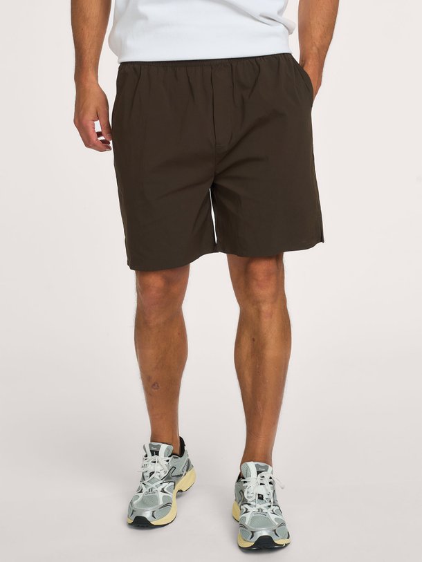 Ontdek de Signature Tech Shorts van Les Deux bij Orangebag. Op werkdagen voor 21:45 besteld, morgen in huis.