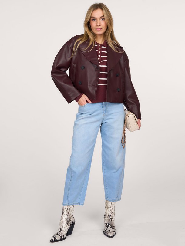 Ontdek de Caleb high waist loose fit cropped jeans van Vanessa Bruno in de kleur blauw bij Orangebag. Op werkdagen voor 21:45 besteld, morgen in huis.