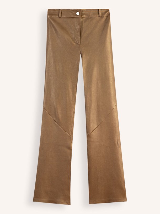 Ontdek de Jaela lederen metallic straight fit broek van Studio AR in de kleur brons bij Orangebag. Op werkdagen voor 21:45 besteld, morgen in huis.