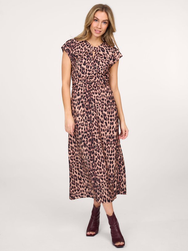 Ontdek de Akeyla viscosemix jurk met leopard print van Baum und Pferdgarten in de kleur bruin bij Orangebag. Op werkdagen voor 21:45 besteld, morgen in huis.