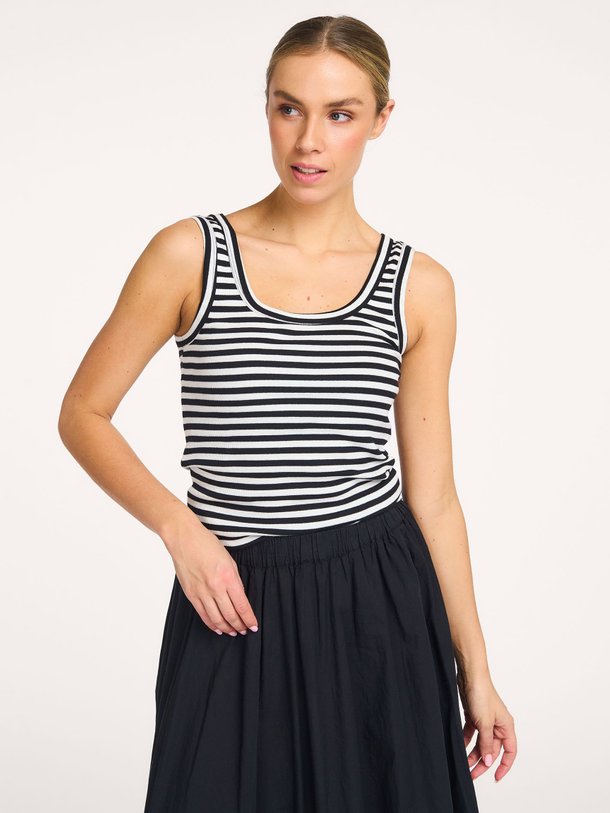 Ontdek de Evi katoenmix gestreepte rib tanktop van Knit-ted in de kleur Off-white bij Orangebag. Op werkdagen voor 21:45 besteld, morgen in huis.