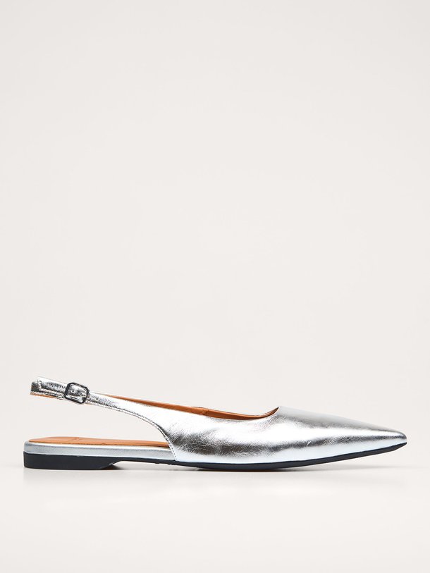 Ontdek de Hermine lederen metallic slingbacks van Vagabond Shoemakers in de kleur zilverkleur bij Orangebag. Op werkdagen voor 21:45 besteld, morgen in huis.