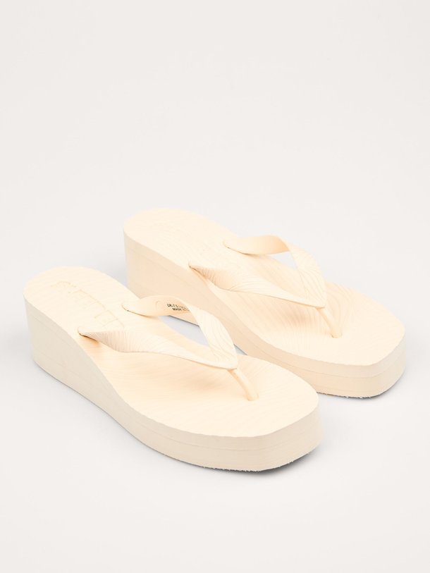 Ontdek de High Platform rubberen slippers van Sleepers in de kleur off-white bij Orangebag. Op werkdagen voor 21:45 besteld, morgen in huis.