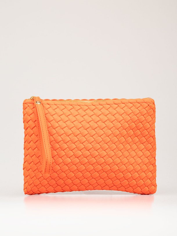 Ontdek de Braided clutch van Marrea in de kleur oranje bij Orangebag. Op werkdagen voor 21:45 besteld, morgen in huis.