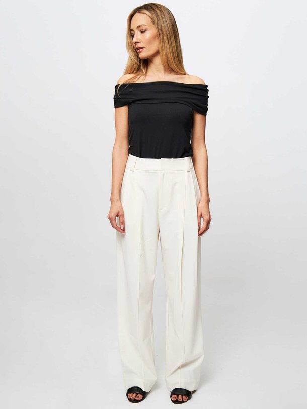 Ontdek de Chic viscosemix wide leg pantalon van Chptr-s in de kleur ecru bij Orangebag. Op werkdagen voor 21:45 besteld, morgen in huis.