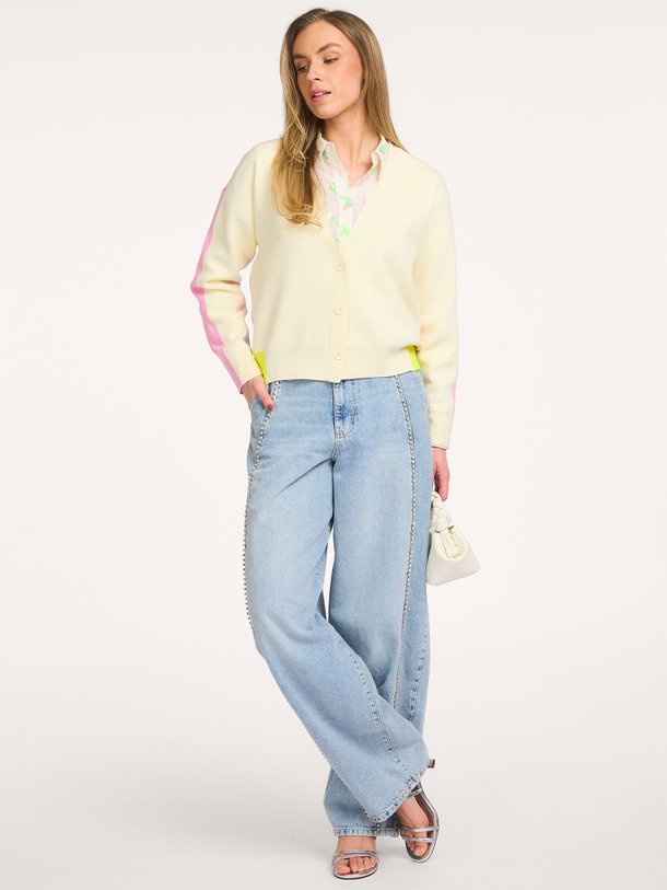 Ontdek de Jicolor viscosemix vest van Essentiel Antwerp in de kleur Ecru bij Orangebag. Op werkdagen voor 21:45 besteld, morgen in huis.