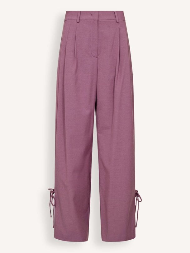 Ontdek de Liam viscosemix broek van Co'Couture in de kleur Oud roze bij Orangebag. Op werkdagen voor 21:45 besteld, morgen in huis.