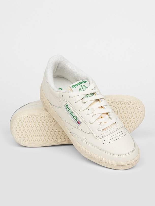 Ontdek de Lederen sneakers van Reebok in de kleur ecru bij Orangebag. Op werkdagen voor 21:45 besteld, morgen in huis.