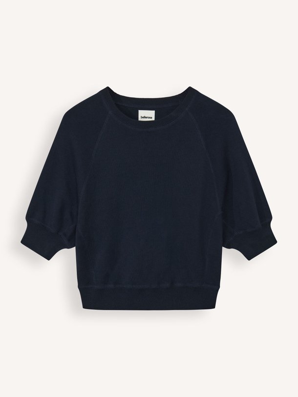 Ontdek de Anglet katoenen trui van Bellerose in de kleur donkerblauw bij Orangebag. Op werkdagen voor 21:45 besteld, morgen in huis.