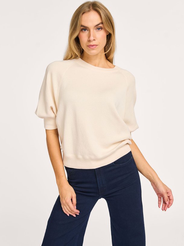 Ontdek de Anglet katoenen trui van Bellerose in de kleur zand bij Orangebag. Op werkdagen voor 21:45 besteld, morgen in huis.