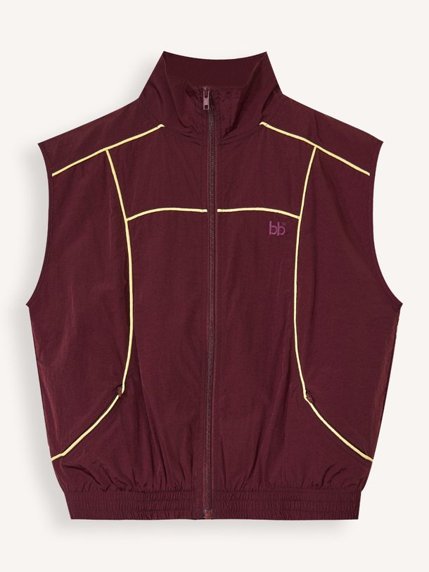Ontdek de Tinta katoenen bodywarmer van Bellerose in de kleur Bordeauxrood bij Orangebag. Op werkdagen voor 21:45 besteld, morgen in huis.