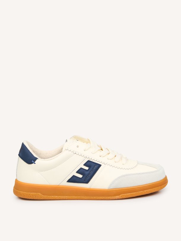Ontdek de Santos lederen sneakers van East Pacific Trade in de kleur Off-white bij Orangebag. Op werkdagen voor 21:45 besteld, morgen in huis.