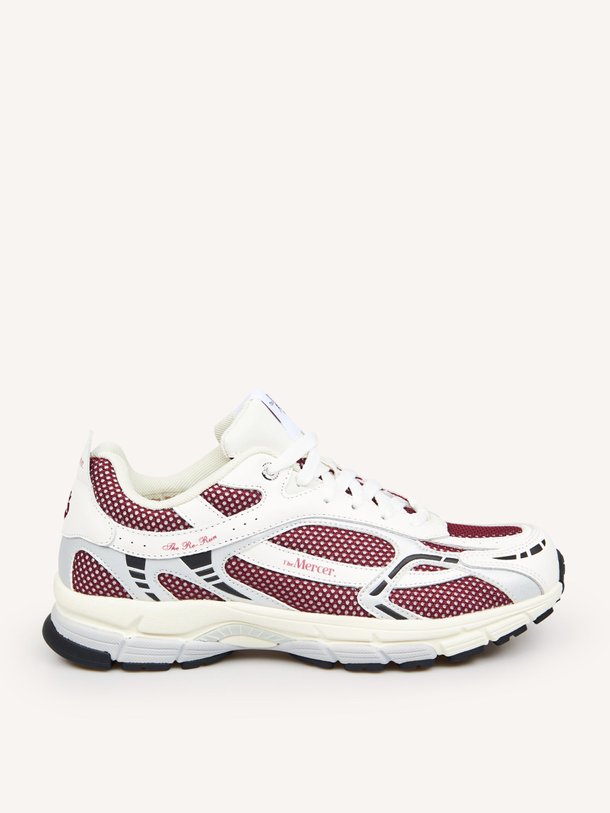 Ontdek de The Re-Run lederen sneakers met mesh van Mercer Amsterdam in de kleur Bordeauxrood bij Orangebag. Op werkdagen voor 21:45 besteld, morgen in huis.