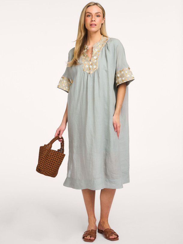 Ontdek de Ramie jurk met borduursel van Greek Archaic Kori in de kleur Blauwgrijs bij Orangebag. Op werkdagen voor 21:45 besteld, morgen in huis.