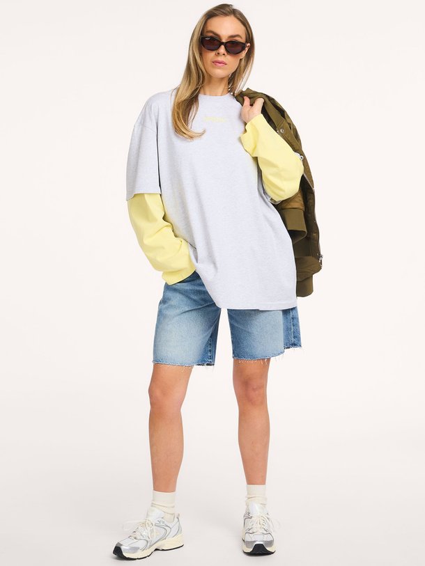 Ontdek de Stan katoenen oversized longsleeve van Stieglitz in de kleur Grijs bij Orangebag. Op werkdagen voor 21:45 besteld, morgen in huis.