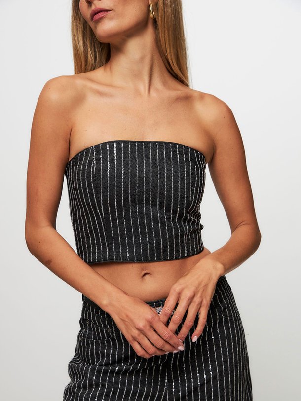 Ontdek de Katoenen cropped korset met pailletten van Rotate Birger Christensen in de kleur zwart bij Orangebag. Op werkdagen voor 21:45 besteld, morgen in huis.