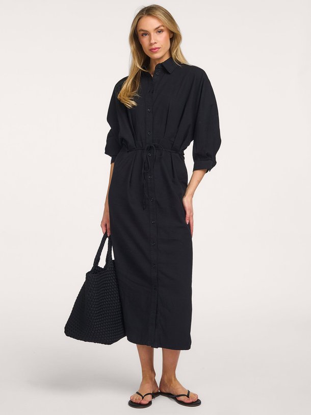 Ontdek de Hania katoenen jurk van Club L`avenir in de kleur Zwart bij Orangebag. Op werkdagen voor 21:45 besteld, morgen in huis.