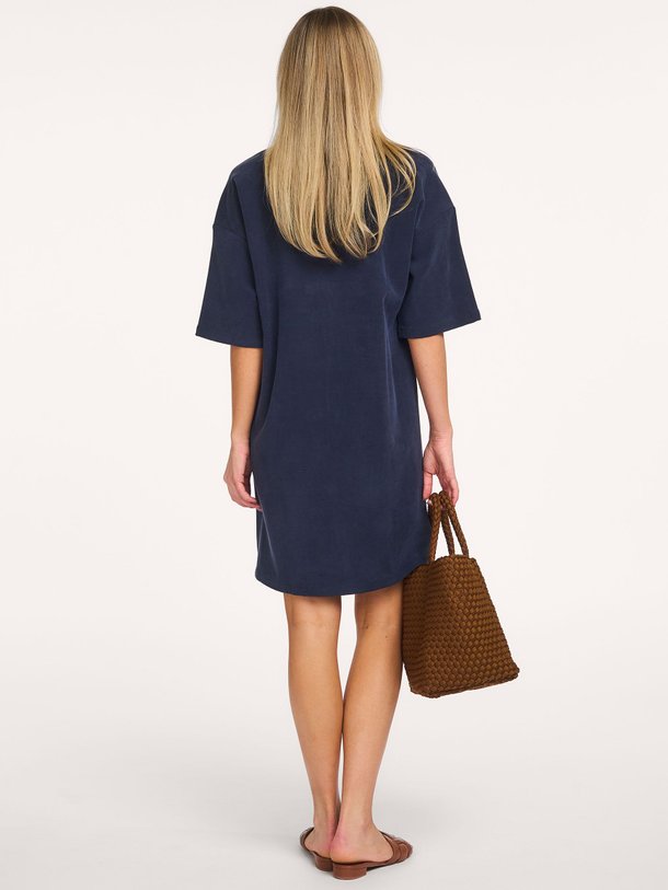 Ontdek de Lyocellmix polo jurk van Yaya in de kleur Donkerblauw bij Orangebag. Op werkdagen voor 21:45 besteld, morgen in huis.