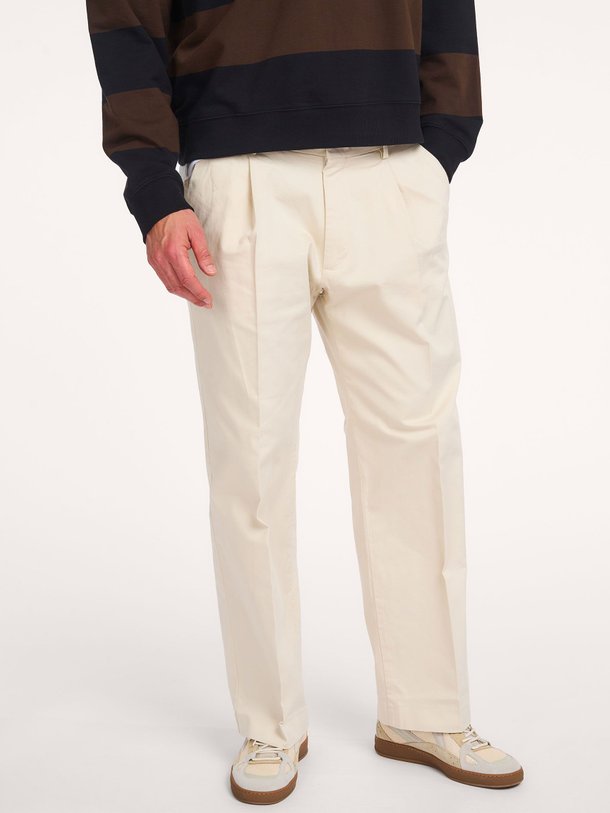 Ontdek de Kay organic cottonmix chino van NN.07 in de kleur Crème bij Orangebag. Op werkdagen voor 21:45 besteld, morgen in huis.