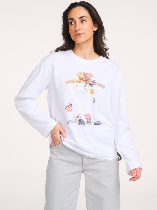 Baum und Pferdgarten Jeevona organic cotton longsleeve met print - Wit Ontdek de Jeevona organic cotton longsleeve met print van Baum und Pferdgarten in de kleur Wit bij Orangebag. Op werkdagen voor 21:45 besteld, morgen in huis.