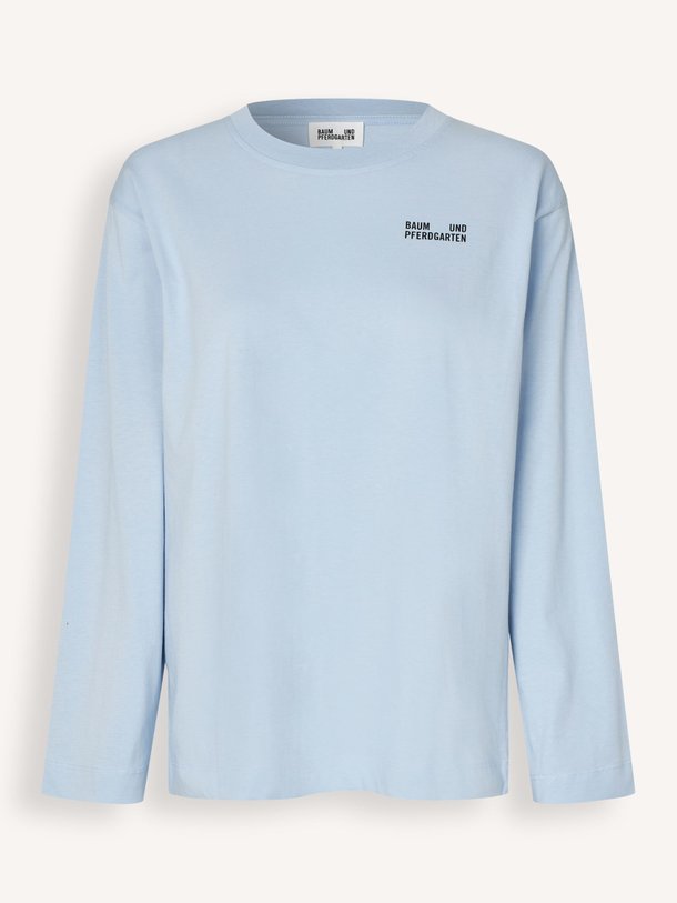 Ontdek de Jeevona organic cotton longsleeve met print van Baum und Pferdgarten in de kleur Blauw bij Orangebag. Op werkdagen voor 21:45 besteld, morgen in huis.