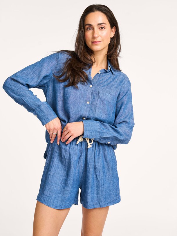Ontdek de Yvette linnenmix denim blouse van Knit-ted in de kleur blauw bij Orangebag. Op werkdagen voor 21:45 besteld, morgen in huis.