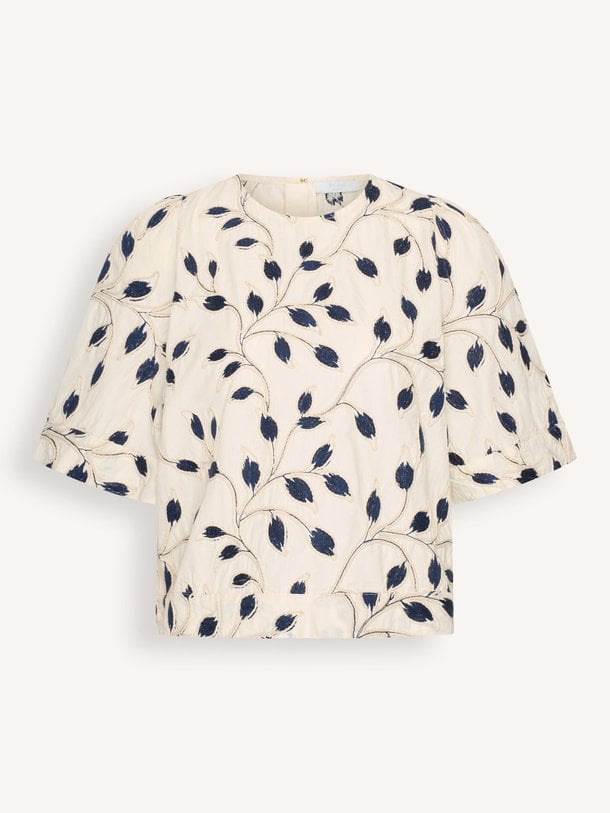 Ontdek de Olivia katoenen top met dessin van By-Bar in de kleur Donkerblauw bij Orangebag. Op werkdagen voor 21:45 besteld, morgen in huis.