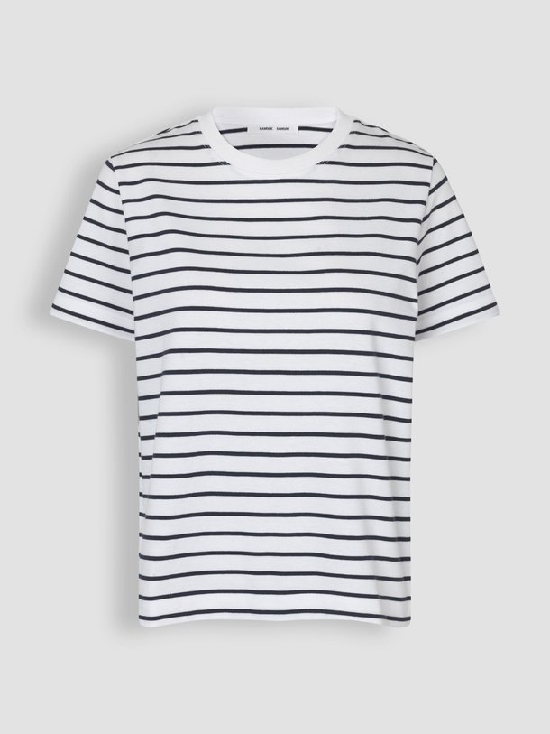 Ontdek de Camino organic cotton gestreept T-shirt van Samsoe Samsoe in de kleur wit bij Orangebag. Op werkdagen voor 21:45 besteld, morgen in huis.