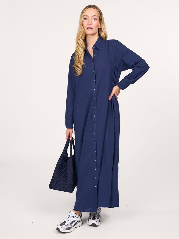 Ontdek de Boden katoenen doorknoopjurk van Xirena in de kleur donkerblauw bij Orangebag. Op werkdagen voor 21:45 besteld, morgen in huis.