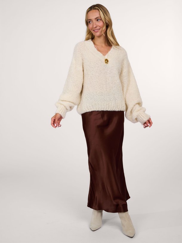 Ontdek de Ailin viscose glanzende maxi rok van Alchemist in de kleur donkerbruin bij Orangebag. Op werkdagen voor 21:45 besteld, morgen in huis.