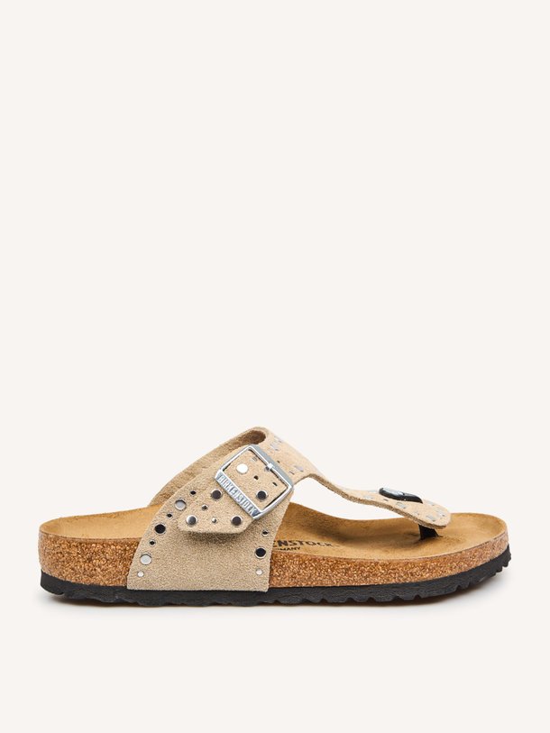 Ontdek de Gizeh Rivet suède slippers van Birkenstock in de kleur Taupe bij Orangebag. Op werkdagen voor 21:45 besteld, morgen in huis.
