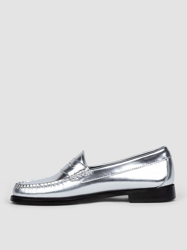 Ontdek de Penny lederen metallic instappers van G.H. Bass - Co in de kleur zilverkleur bij Orangebag. Op werkdagen voor 21:45 besteld, morgen in huis.