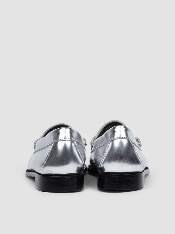 Ontdek de Penny lederen metallic instappers van G.H. Bass - Co in de kleur zilverkleur bij Orangebag. Op werkdagen voor 21:45 besteld, morgen in huis.