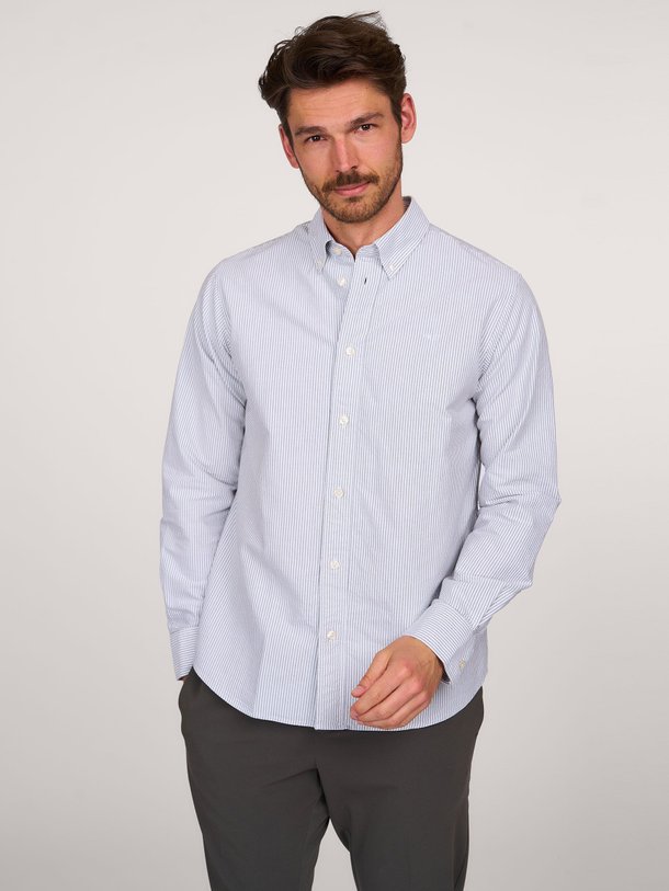 Ontdek de Colby organic cotton gestreept overhemd van NN.07 in de kleur olijfgroen bij Orangebag. Op werkdagen voor 21:45 besteld, morgen in huis.