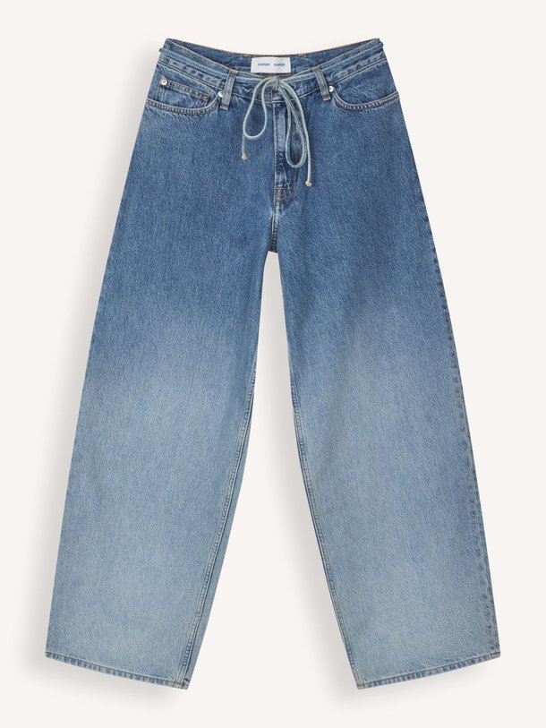 Ontdek de Saharper high waist loose fit non-stretch jeans van Samsoe Samsoe in de kleur Blauw bij Orangebag. Op werkdagen voor 21:45 besteld, morgen in huis.