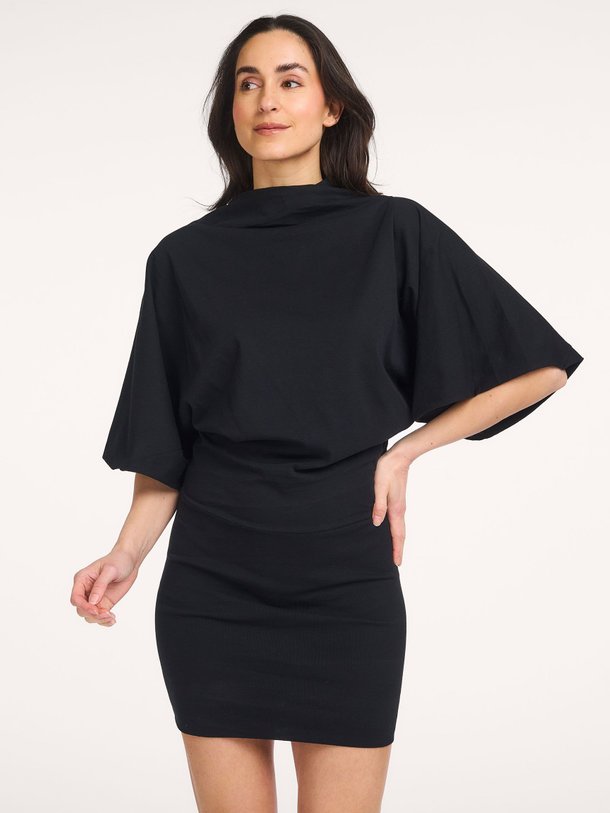 Ontdek de Hazel katoenen jurk van Sea Me Happy in de kleur Zwart bij Orangebag. Op werkdagen voor 21:45 besteld, morgen in huis.