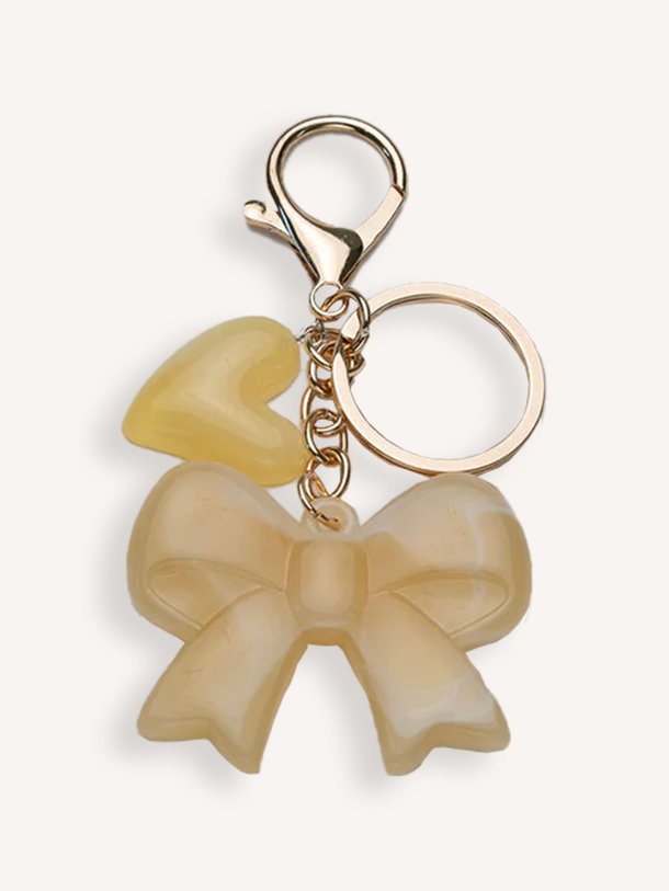 Ontdek de Bow bag charm van Bow19 in de kleur crème bij Orangebag. Op werkdagen voor 21:45 besteld, morgen in huis.