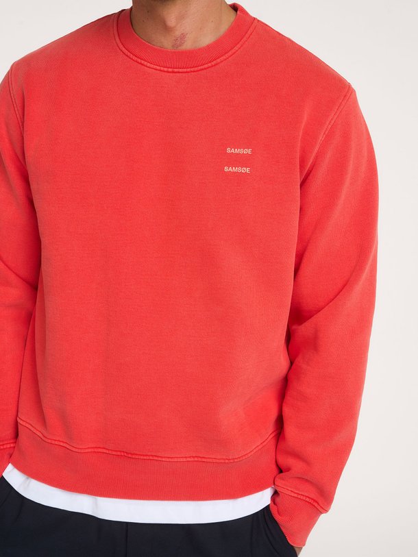 Ontdek de Sajoel organic cottonmix logo sweater van Samsoe Samsoe in de kleur Rood bij Orangebag. Op werkdagen voor 21:45 besteld, morgen in huis.