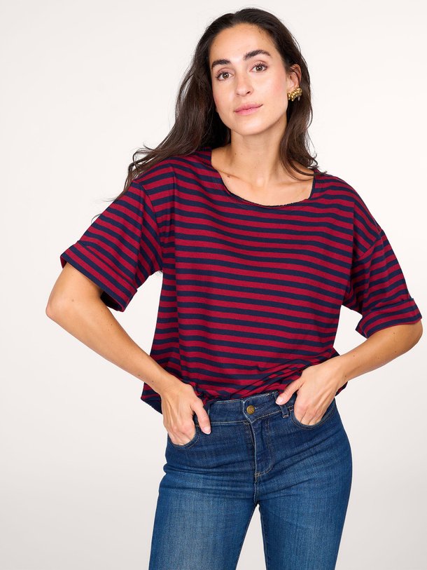 Ontdek de M444 Organic cottonmix gestreept T-shirt van Majestic Filatures in de kleur rood bij Orangebag. Op werkdagen voor 21:45 besteld, morgen in huis.