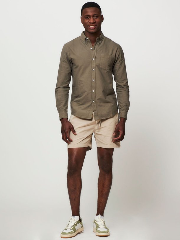 Ontdek de Organic cotton short van Colorful Standard in de kleur zand bij Orangebag. Op werkdagen voor 21:45 besteld, morgen in huis.