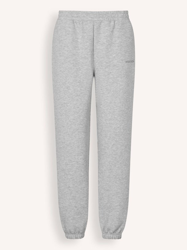 Modstrom Tia - Katoenmix Gemêleerde Joggingbroek - Grijs Ontdek de Tia katoenmix gemêleerde joggingbroek van Modstrom in de kleur grijs bij Orangebag. Op werkdagen voor 21:45 besteld, morgen in huis.