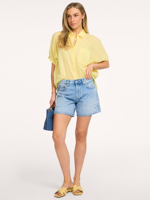 Ontdek de Billie mid waist loose fit short van Citizens of Humanity in de kleur Blauw bij Orangebag. Op werkdagen voor 21:45 besteld, morgen in huis.