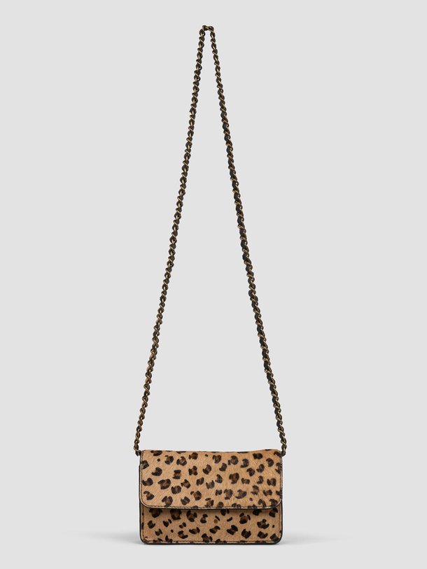 Ontdek de Loua lederen leopard ponyhair crossbody tas van By-Bar in de kleur camel bij Orangebag. Op werkdagen voor 21:45 besteld, morgen in huis.