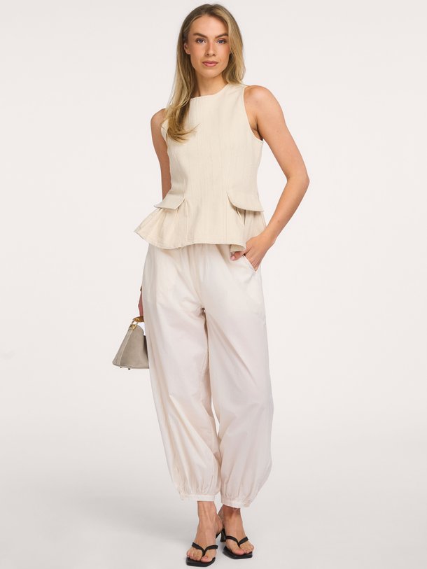 Ontdek de Roselia Top van Second Female bij Orangebag. Op werkdagen voor 21:45 besteld, morgen in huis.