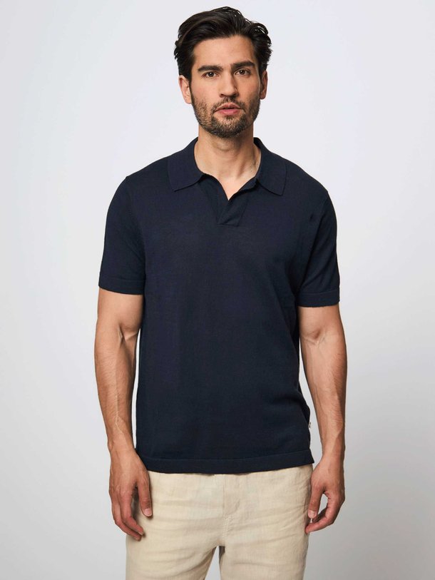 Ontdek de Ryan katoen/linnenmix polo van NN.07 in de kleur donkerblauw bij Orangebag. Op werkdagen voor 21:45 besteld, morgen in huis.