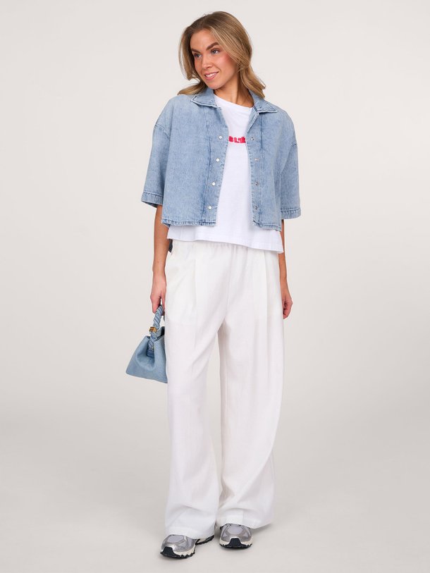 Ontdek de Vezza viscosemix wide leg broek van Bellerose in de kleur wit bij Orangebag. Op werkdagen voor 21:45 besteld, morgen in huis.